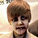 Halloween : stars transformées en zombies (PHOTOS)