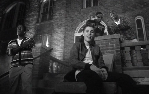 Justin Bieber – Fa La La feat. Boyz II Men (CLIP)