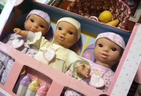 La poupée qui dit des gros mots ! (VIDEO)