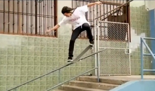 Skate Fail Compilation 2011 (VIDEO)