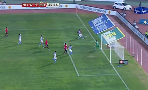 Grosse boulette d&rsquo;un gardien de but  ! (VIDEO)