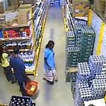 Femme qui vole un pack de bières ! (VIDEO)