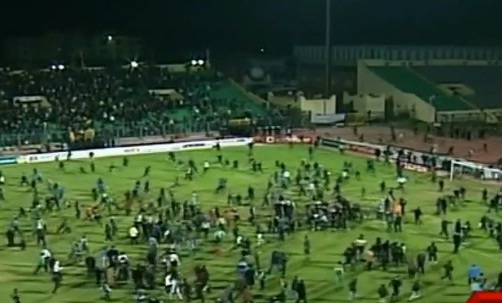 Égypte : 74 morts après un match de foot (VIDEO)