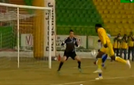 Foot :  un gardien commet 3 boulettes dans le même match (VIDEO)