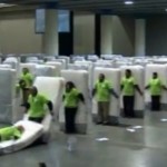 Record mondial de dominos humains (VIDEO)
