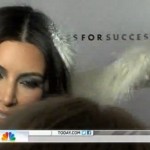 Kim Kardashian enfarinée (VIDEO)