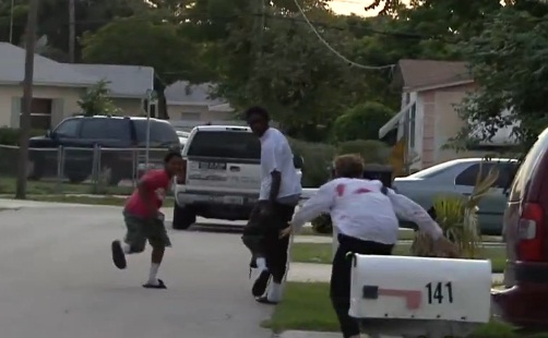 Un zombie sème la terreur dans les rues de Miami (VIDEO)