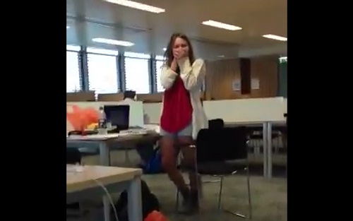 La honte de sa vie dans une bibliothèque universitaire ! (VIDEO)