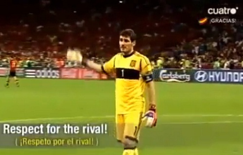 Euro 2012 : Iker Casillas demande à l&rsquo;arbitre de siffler la fin du match par respect pour l’Italie (VIDEO)