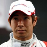 F1 : Kobayashi fauche deux mécaniciens en s&rsquo;arrêtant au stand (VIDEO)