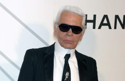 Pourquoi Karl Lagerfeld porte-t-il toujours ses lunettes noires ?