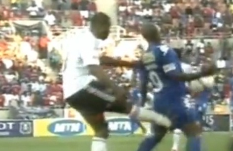 Foot : un carton rouge bien mérité ! (VIDEO)