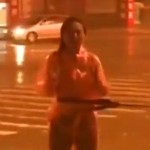 Rien n&rsquo;arrête les journalistes chinois ! (VIDEO)