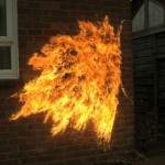 Explosion d&rsquo;un cocktail molotov en slow motion (VIDEO)