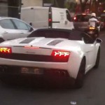 Mathieu Valbuena insulte des enfants qui touchent sa Lamborghini (VIDEO)