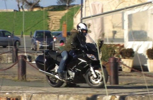 L&rsquo;énorme chute d&rsquo;un journaliste de &laquo;&nbsp;Moto-Journal&nbsp;&raquo; (VIDEO)