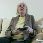 Mamie de 86 ans accro aux jeux vidéo (VIDEO)