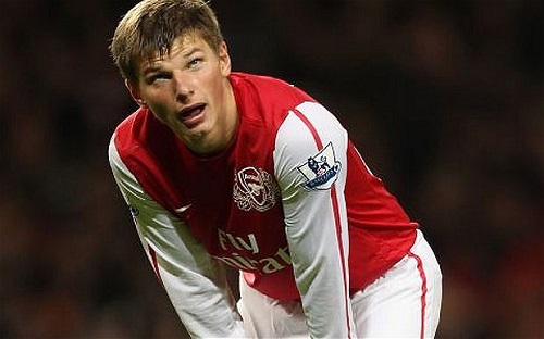 Arsenal : Ivre, Arshavin se fait refouler à l&rsquo;entrée d&rsquo;une boîte de nuit (VIDEO)