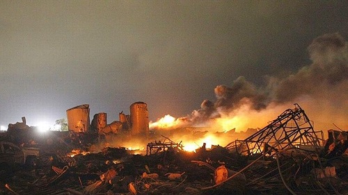Texas : une violente explosion dans une usine d&rsquo;engrais fait 15 morts (VIDEO)