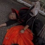 Base-jump : Il frôle la mort après une chute de plus de 300 mètres (VIDEO)