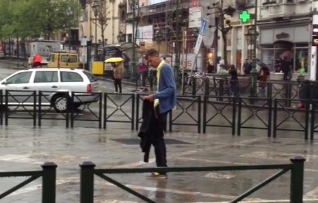 Stromae complètement ivre à Bruxelles (VIDEO)