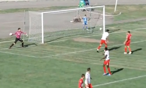 Énorme boulette d’un gardien de but