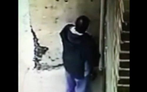 Comment dissuader les gens d&rsquo;uriner dans la rue ? (VIDEO)