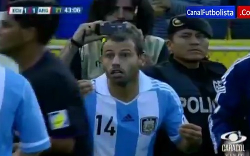 Argentine : Mascherano exclu pour avoir frappé… un secouriste