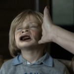 Une campagne choc pour interdire les &laquo;&nbsp;violences éducatives&nbsp;&raquo; (VIDEO)