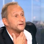 Benoît Poelvoorde ivre dans le 20H de TF1 (VIDEO)