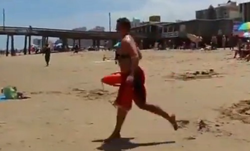 Le pire sauveteur en mer de tous les temps (VIDEO)