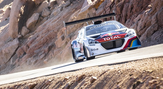 Pikes Peak : Sébastien Loeb pulvérise le record de la «course vers les nuages» (VIDEO)