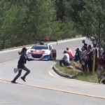 Pikes Peak : Ils manquent de se faire écraser par Sébatien Loeb (VIDEO)
