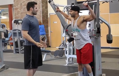 Comment faire chier les gens dans une salle de sport ?