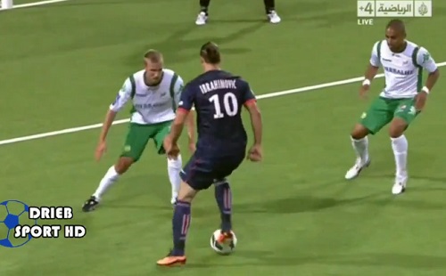 Le câlin d’Ibrahimovic à un défenseur suédois