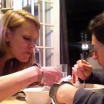 Un couple se menotte pendant 48h (VIDEO