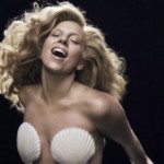 Lady Gaga dévoile le clip de son nouveau single &laquo;&nbsp;Applause&nbsp;&raquo; (CLIP)