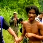 Un père et son fils retrouvés après avoir survécu 40 ans dans la jungle (VIDEO)