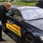 Un client mécontent détruit sa BMW M6 à 120.000 euros (VIDEO)