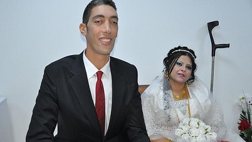 L’homme le plus grand du monde s’est marié (VIDEO)