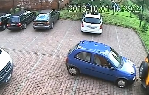 4 minutes pour sortir de sa place de parking ! (VIDEO)