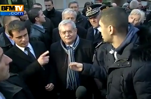 Un jeune interpelle Manuel Valls à Aulnay-sous-Bois (VIDEO)