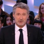 Antoine de Caunes insulte le &laquo;&nbsp;lanceur de chat&nbsp;&raquo; (VIDEO)