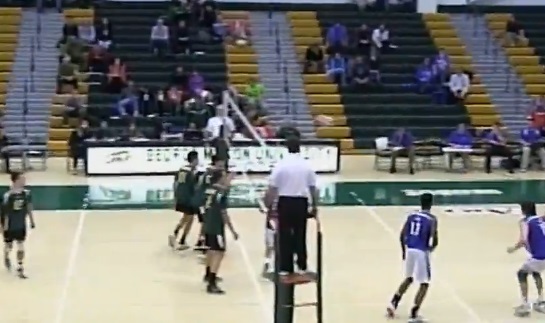 Volley : il marque sur un « coup du scorpion » (VIDEO)