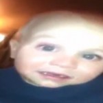 Ce petit garçon n&rsquo;aime pas son pere ! (VIDEO)