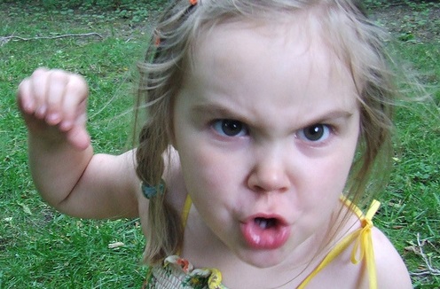 Qui a dit que les femmes ne savaient pas frapper ? (VIDEO)