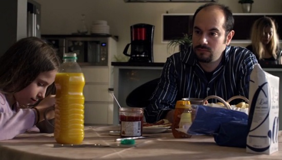 Bigflo & Oli – « Monsieur Tout Le Monde » avec Kyan Khojandi (CLIP)