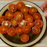 Comment couper des tomates cerises comme un ninja ? (VIDEO)