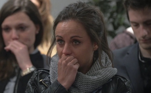 Sécurité routière : des conducteurs belges assistent à leur enterrement (VIDEO)