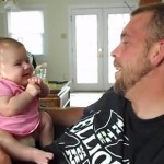 Un bébé de 2 mois dit &laquo;&nbsp;I love you&nbsp;&raquo; à son papa (VIDEO)